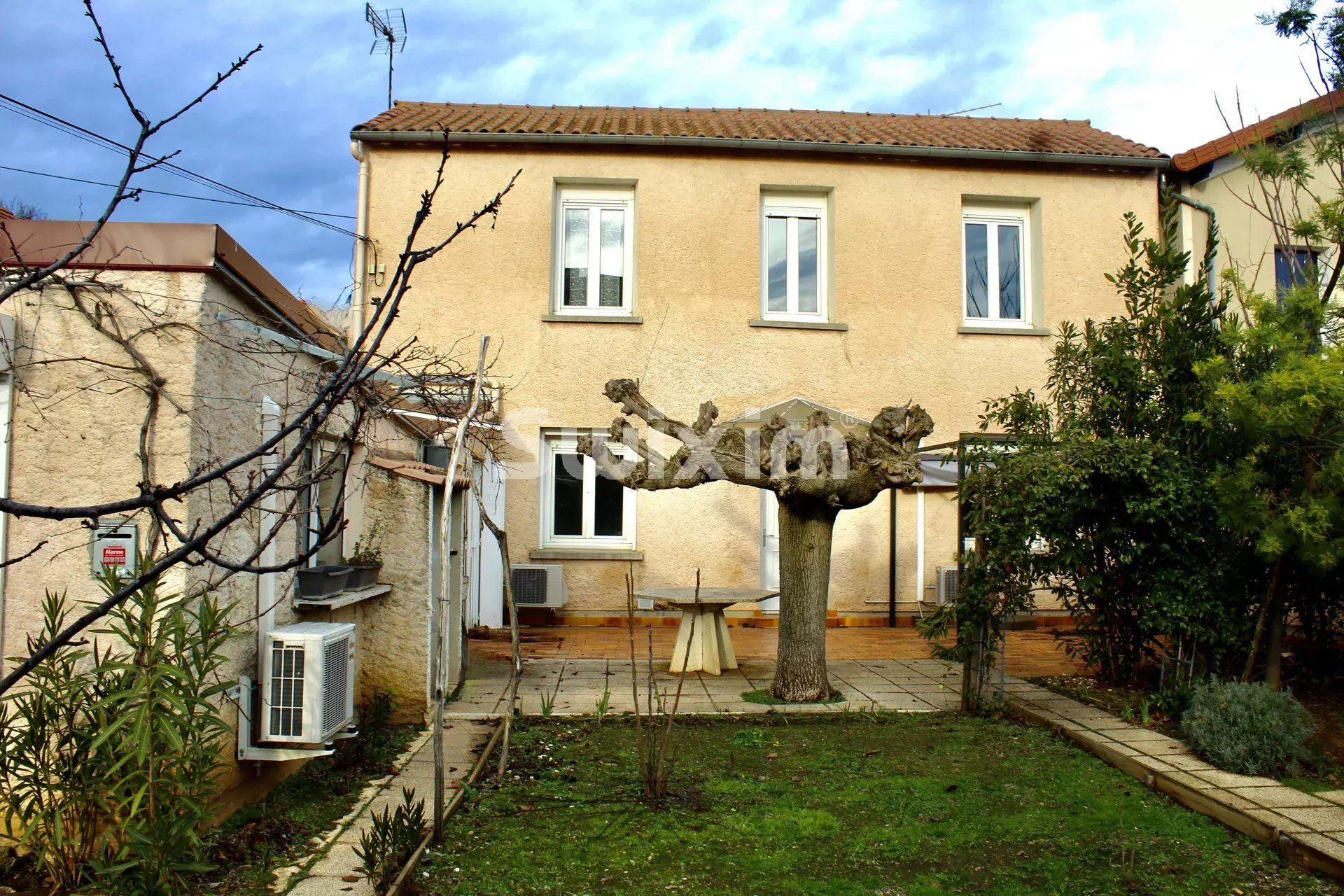 Venda Casa Montélimar 5&nbsp;Quartos 110&nbsp;m²