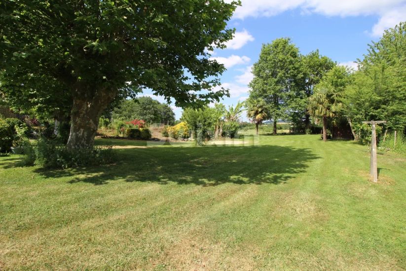 Vente Maison Masparraute 8 Pièces 186.72 m²