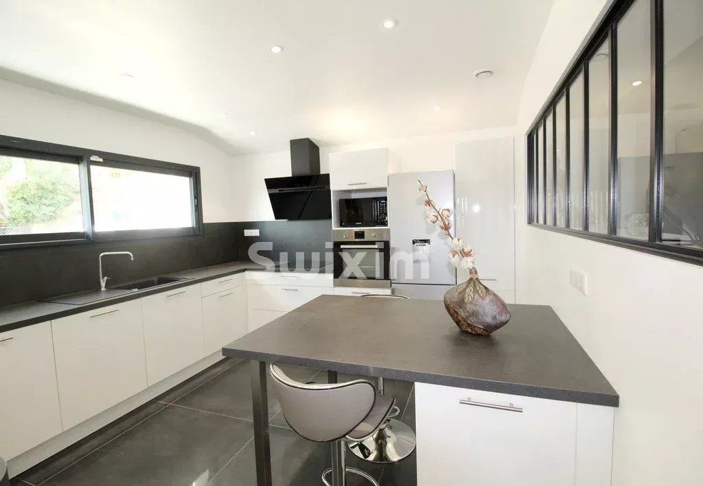 Vendita Casa Saint-Marcel-d'Ardèche 6&nbsp;Camere 196&nbsp;m²