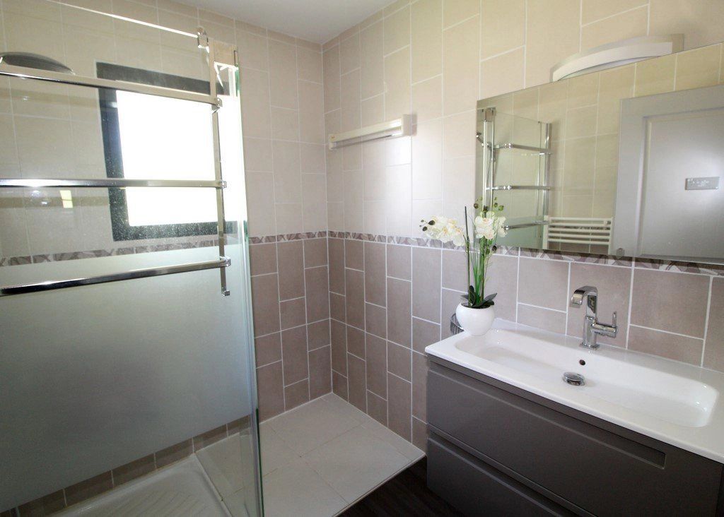 Sale Apartment Pierrelatte 3&nbsp;Rooms 76&nbsp;m²
