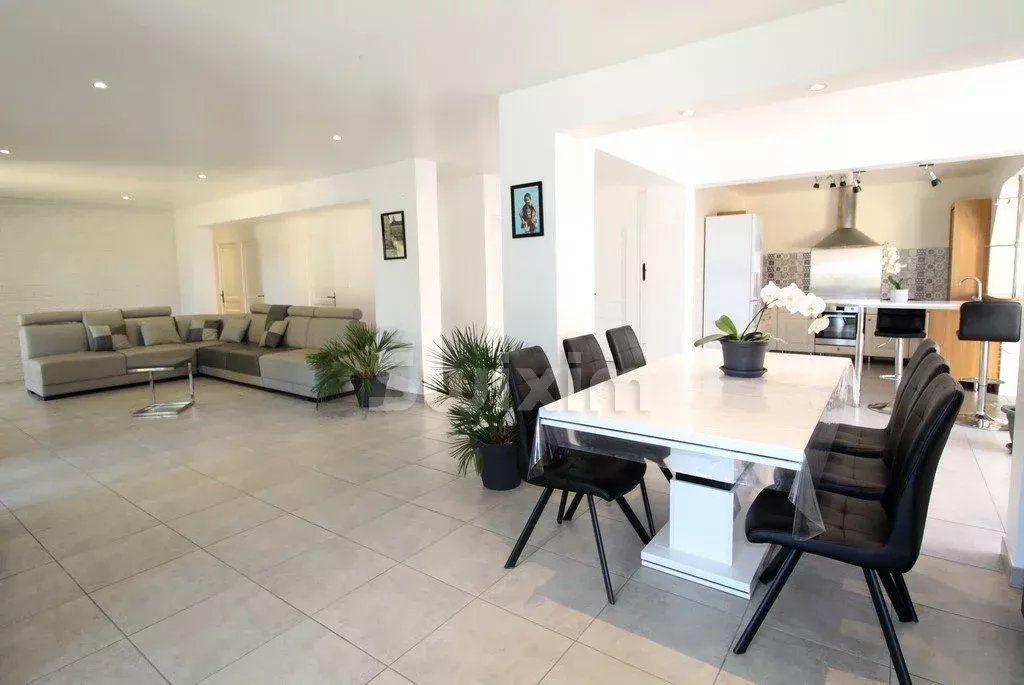 Vendita Casa Saint-Paulet-de-Caisson 8 Camere 189 m²