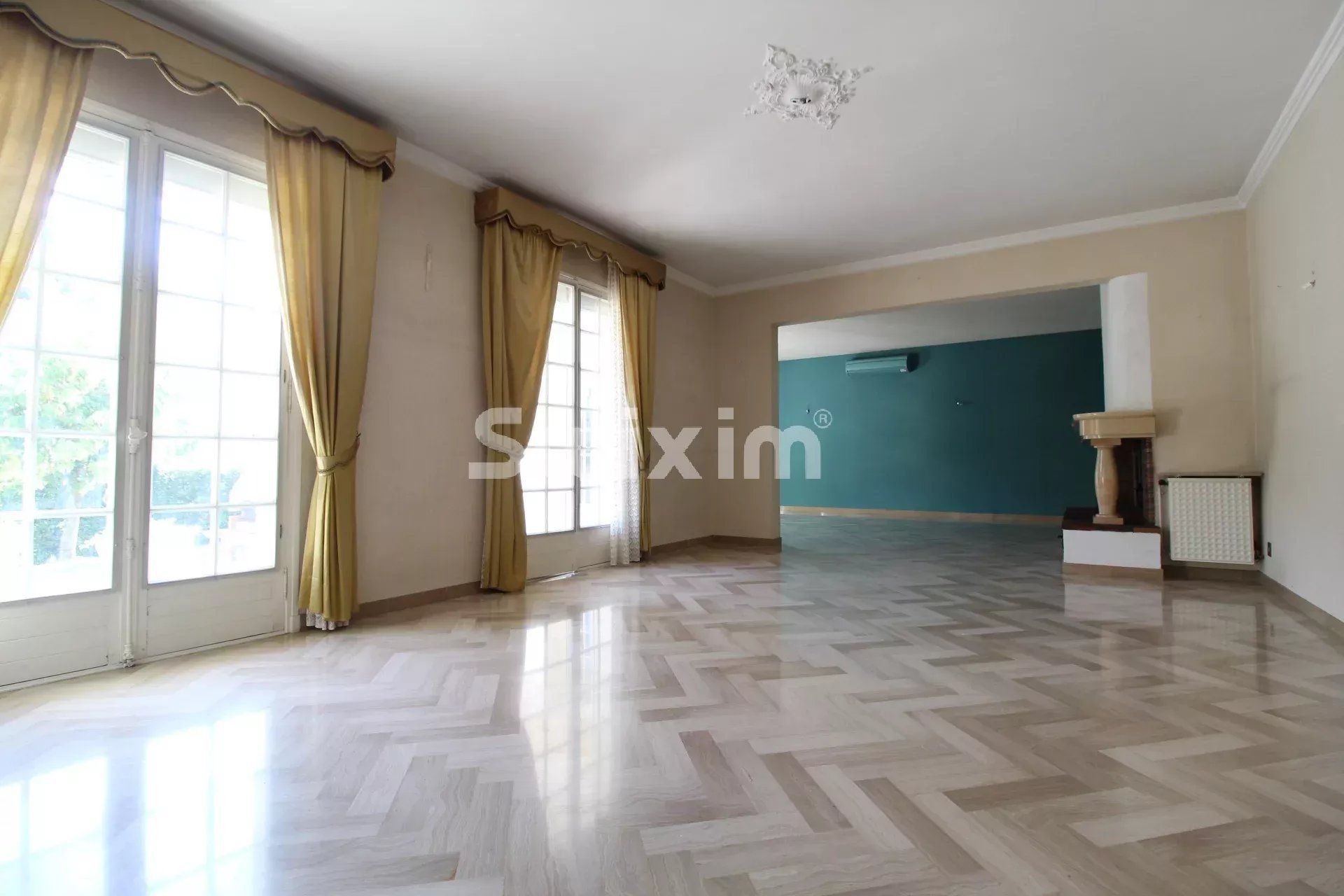 Sale House Le Teil 8&nbsp;Rooms 240&nbsp;m²