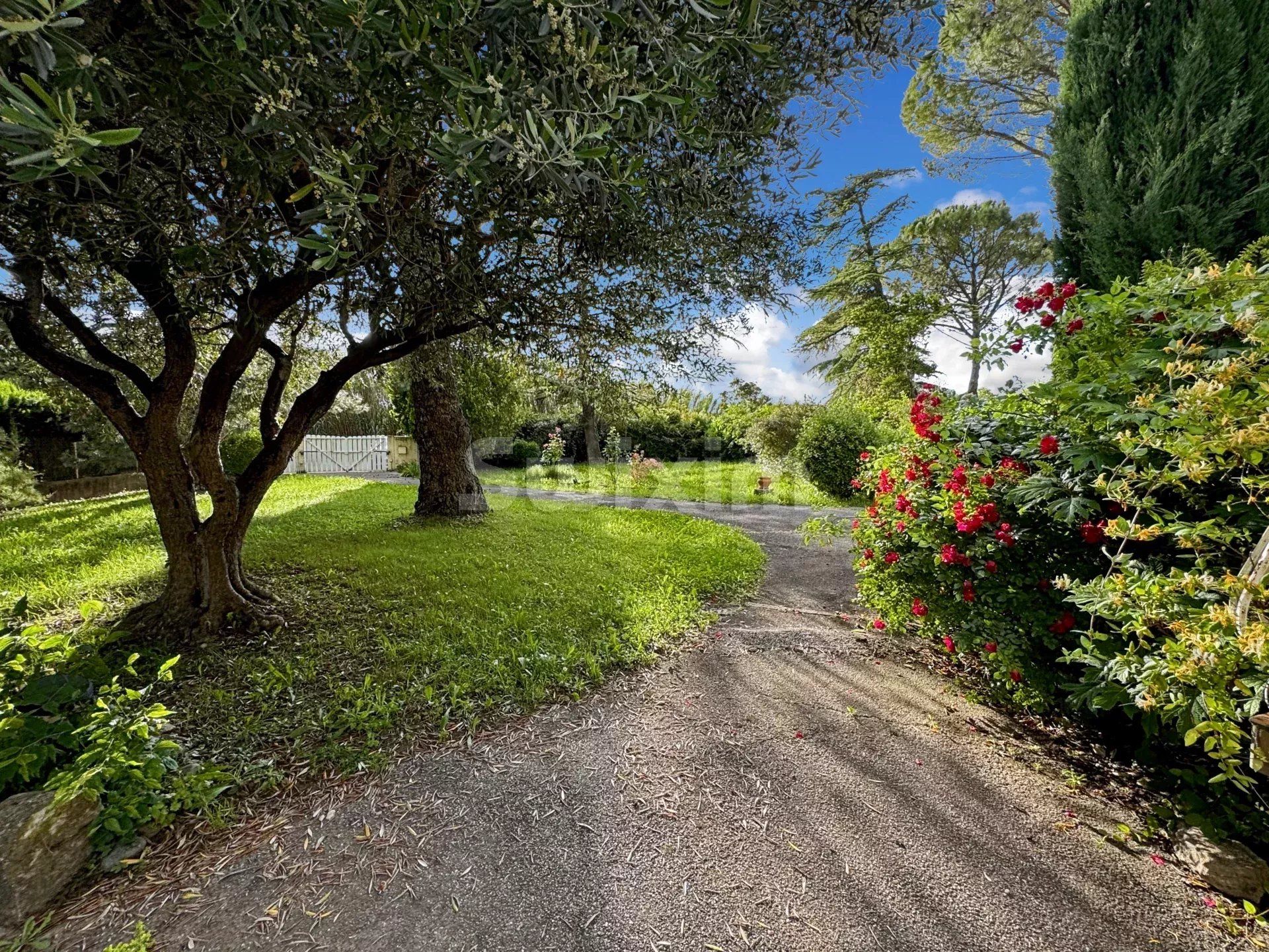 Vendita Casa Pierrelatte 7 Camere 129.7 m²