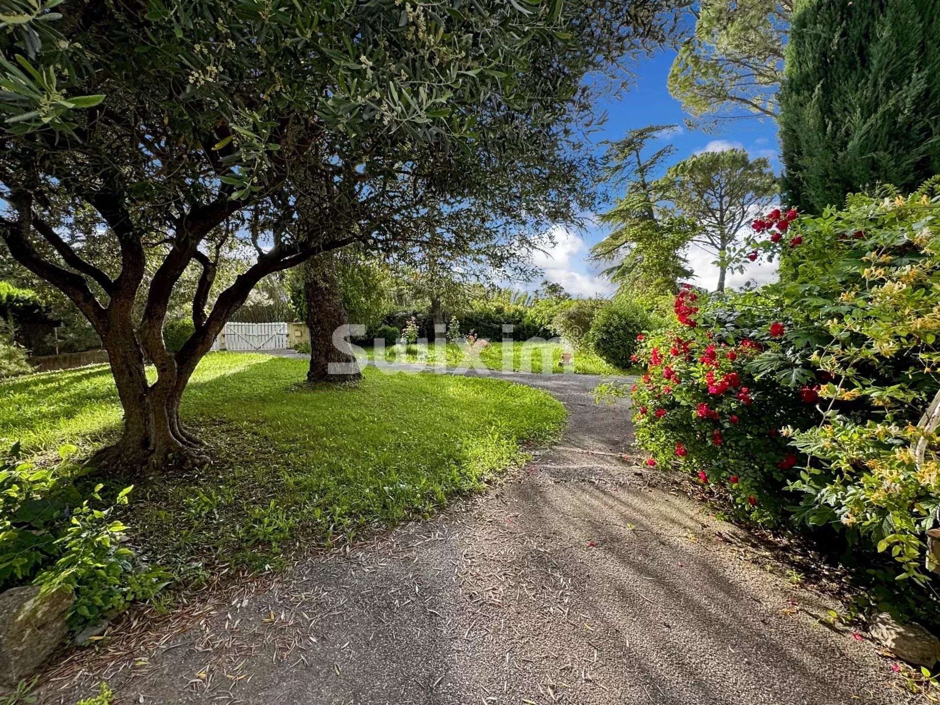 Vente Maison Pierrelatte 7&nbsp;Pièces 129.7&nbsp;m²