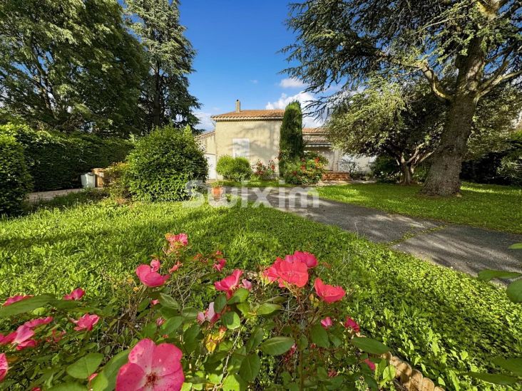 Vente Maison Pierrelatte 7&nbsp;Pièces 129.7&nbsp;m²