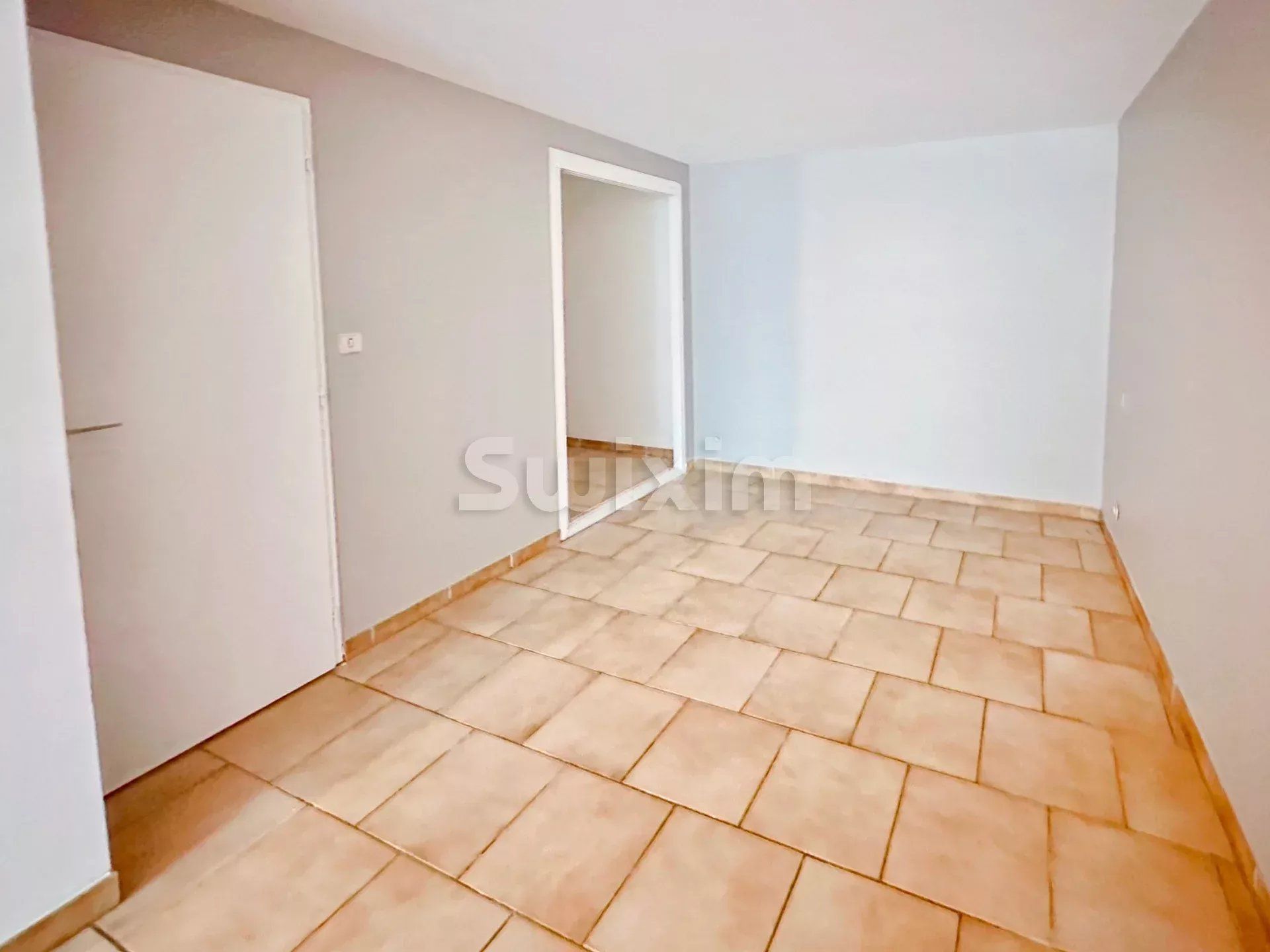 Location Studio Pierrelatte 1 pièce 28 m²
