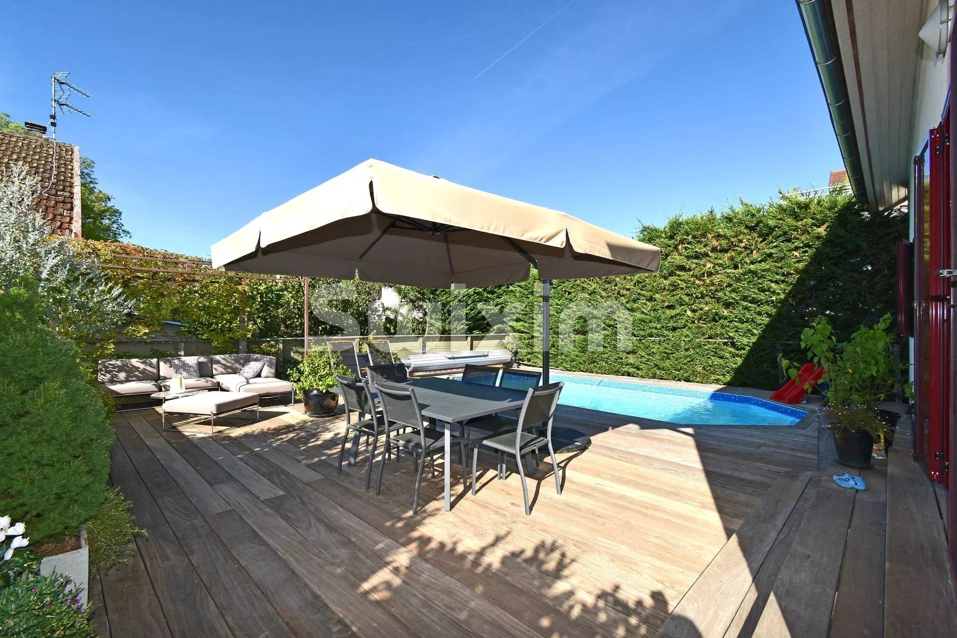 Vente Maison Divonne-les-Bains 6 Pièces 227 m²