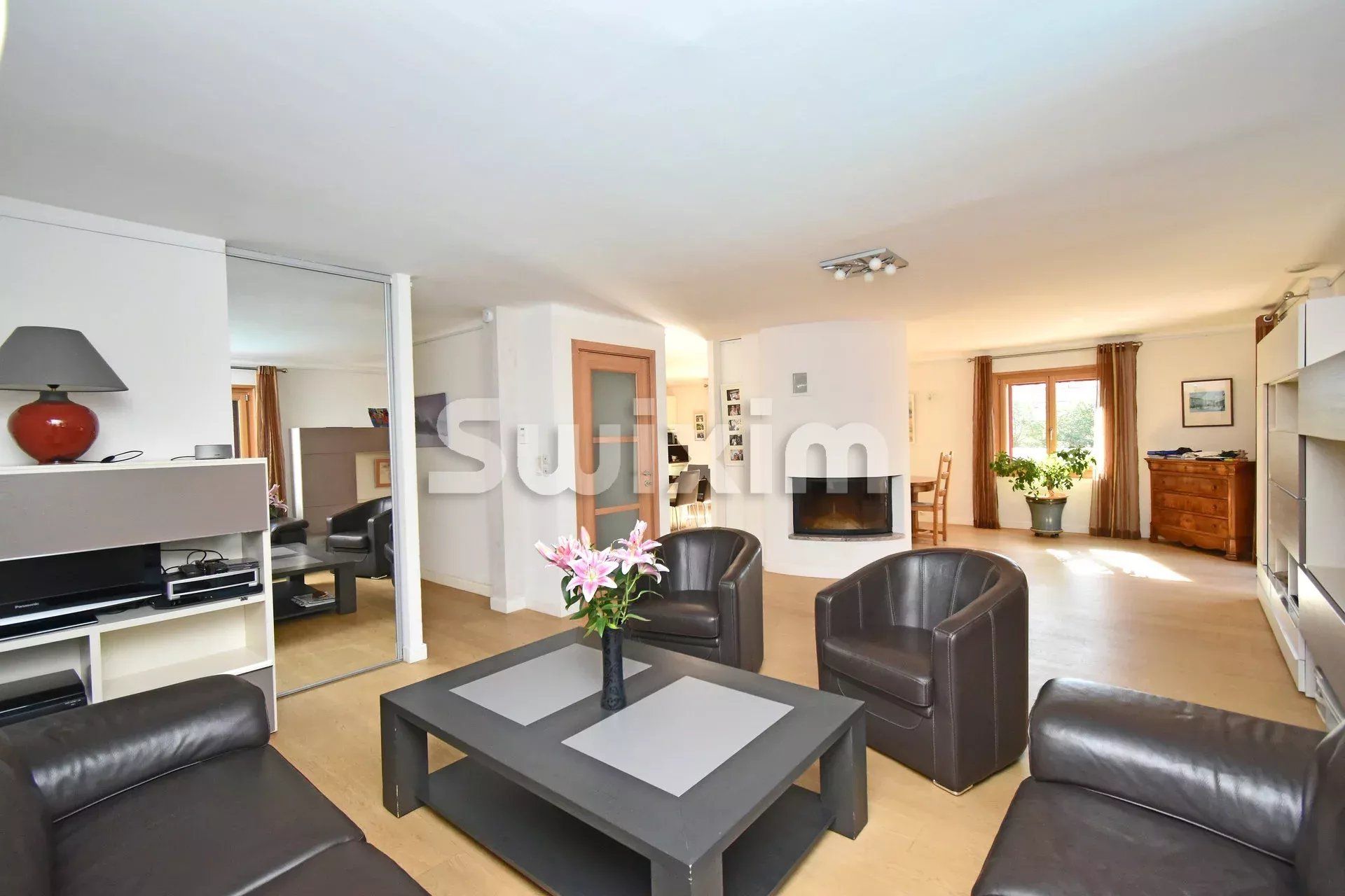 Vente Maison Divonne-les-Bains 6 Pièces 227 m²