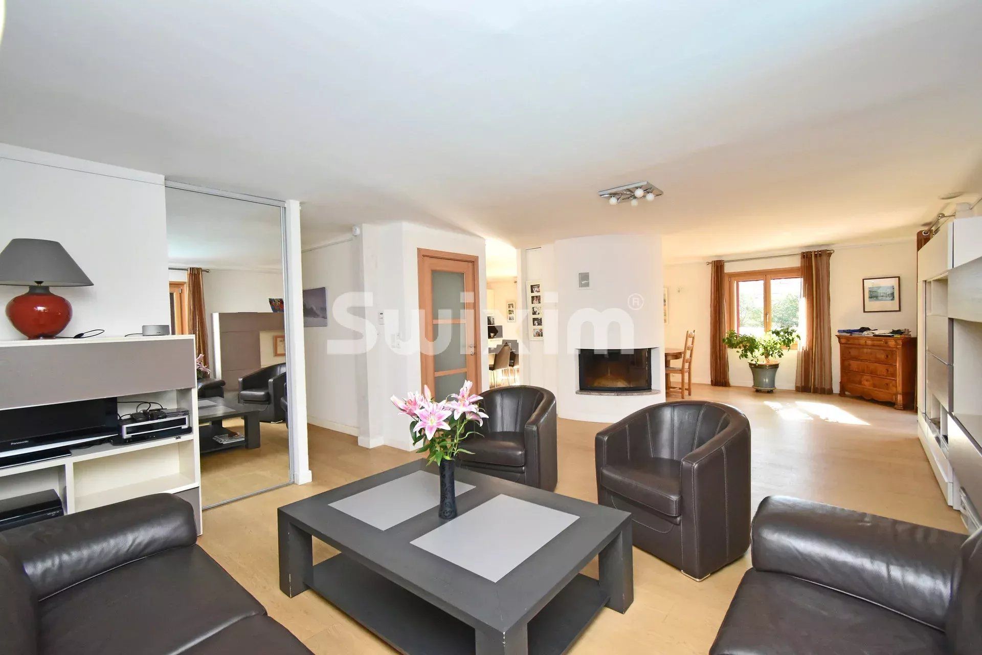 Vente Maison Divonne-les-Bains 6&nbsp;Pièces 227&nbsp;m²