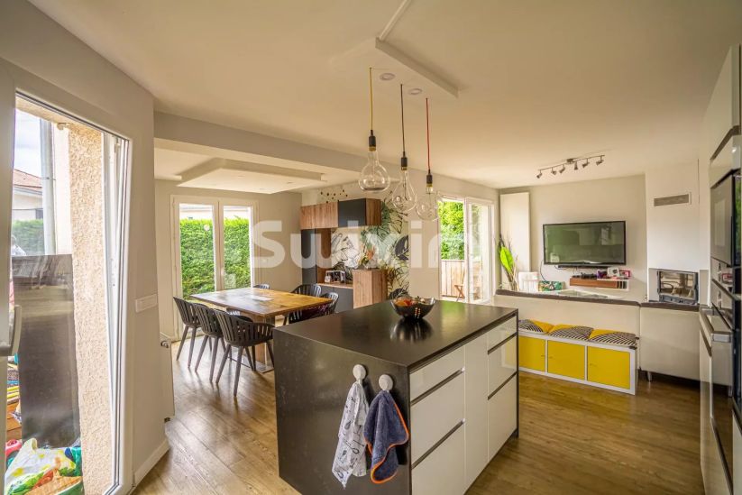 Venta Casa Ornex 5&nbsp;Salas 128&nbsp;m²