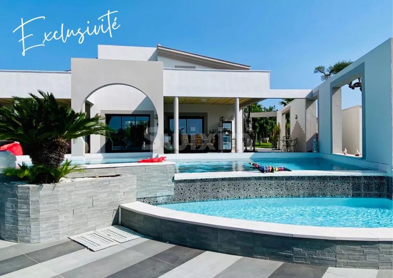 Vente Villa Uzès 8 Pièces 376.7 m²