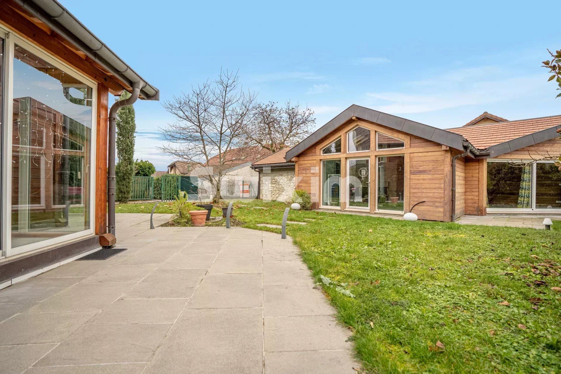 Vente Maison Cessy 8&nbsp;Pièces 268&nbsp;m²