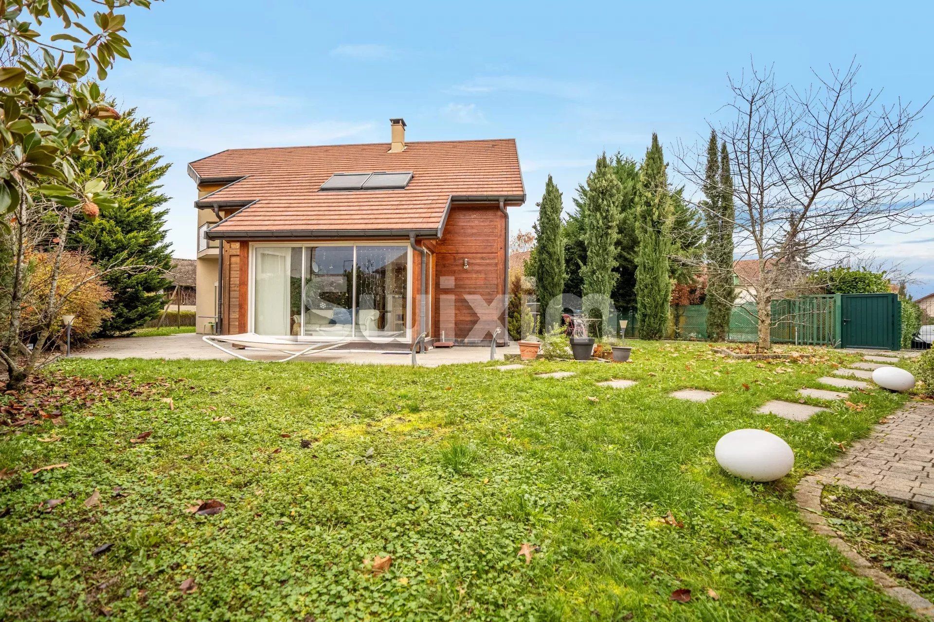 Vente Maison Cessy 8 Pièces 268 m²