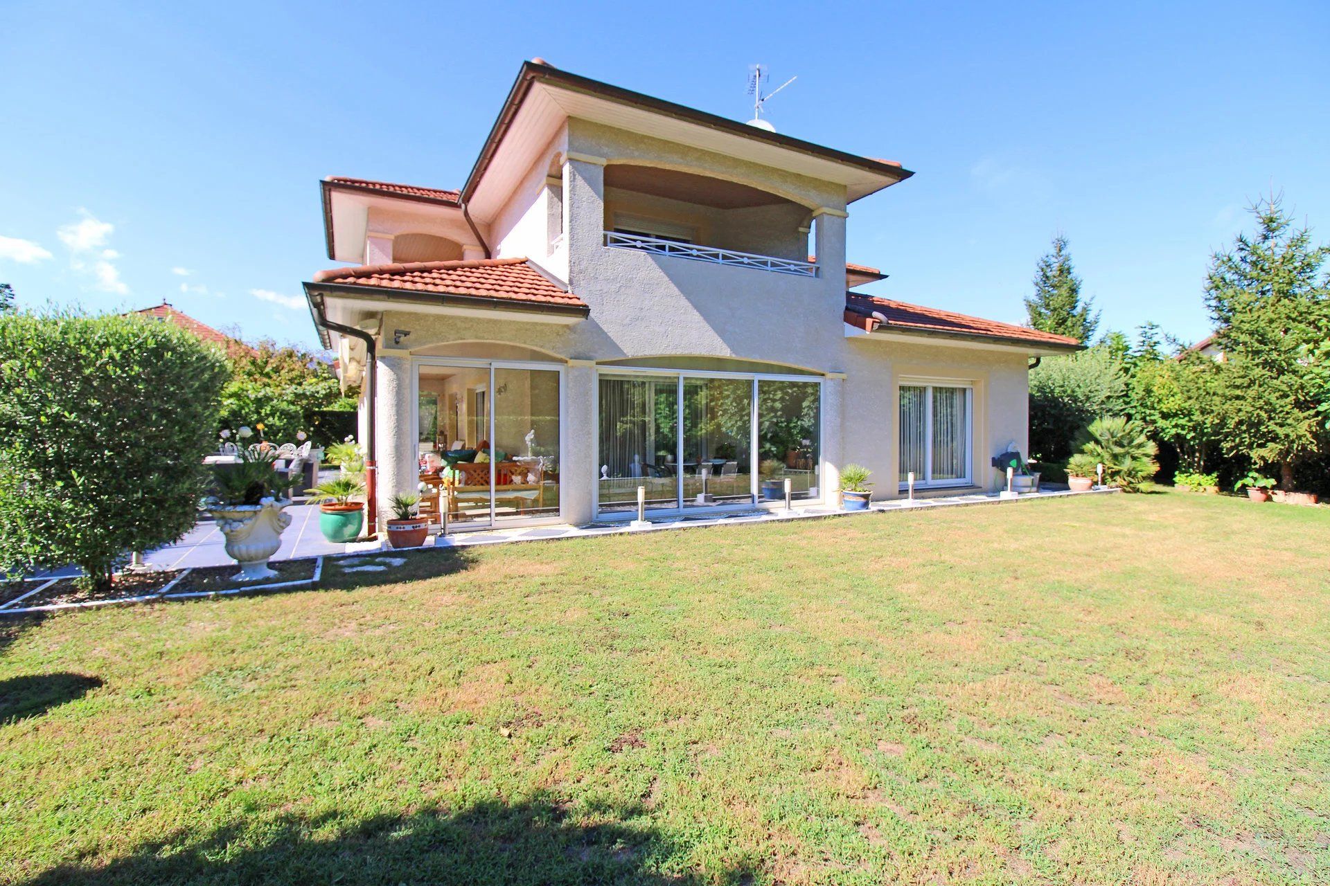 Sale House Ornex 6&nbsp;Rooms 162.68&nbsp;m²