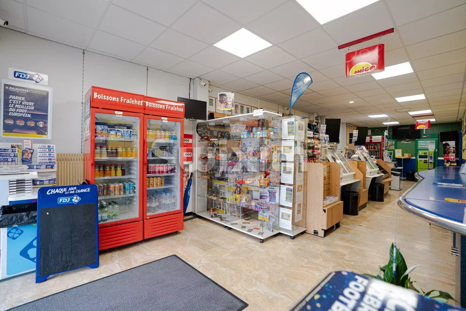 Vente Commerce Ferney-Voltaire 1 pièce 100 m²