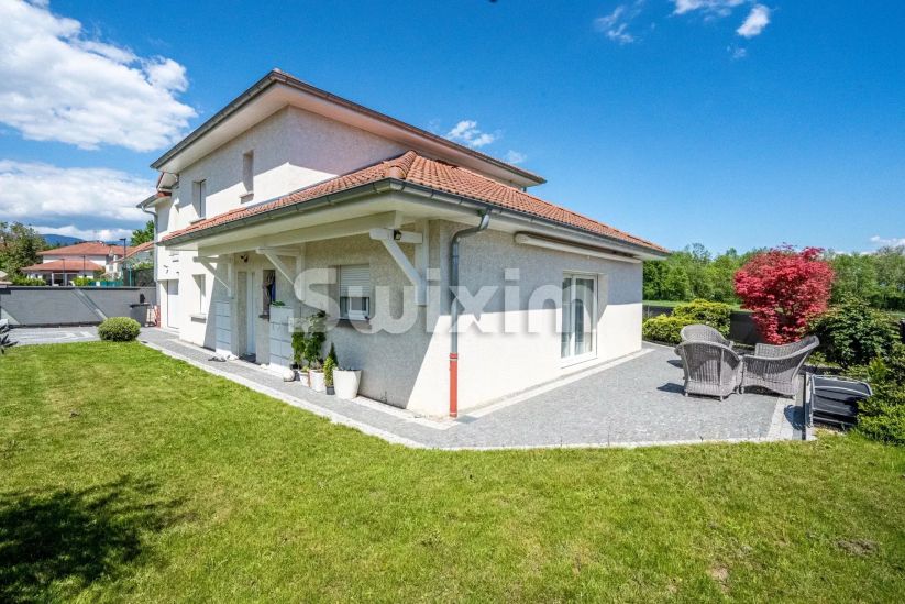 Location Maison Saint-Genis-Pouilly 6 Pièces 180 m²