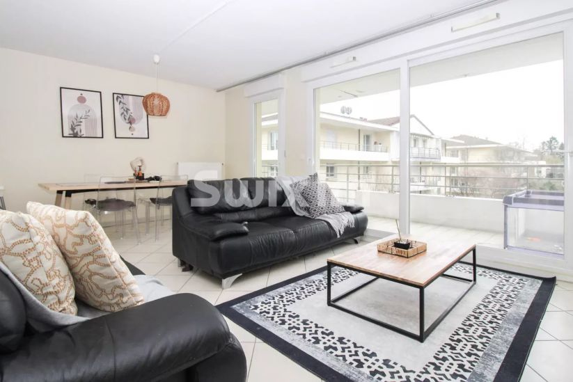 Sale Apartment Ferney-Voltaire 4&nbsp;Rooms 83&nbsp;m²