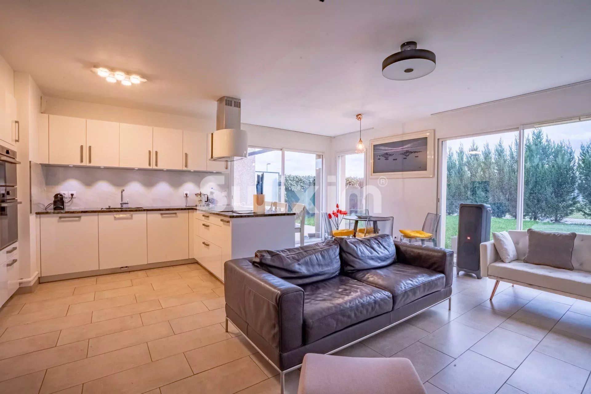 Vermietung Haus Prévessin-Moëns 5&nbsp;Zimmer 102&nbsp;m²