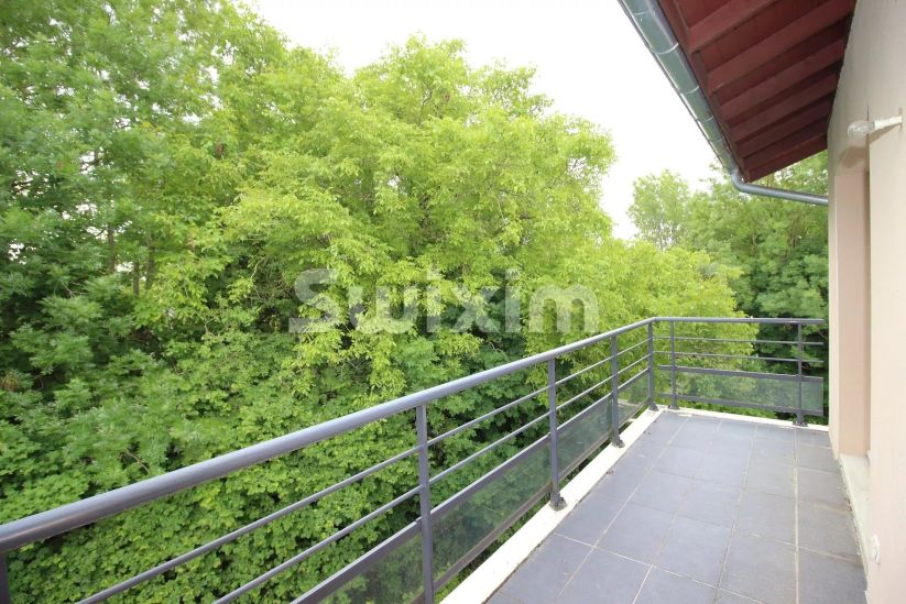 Vente Appartement Cessy 3 Pièces 67 m²