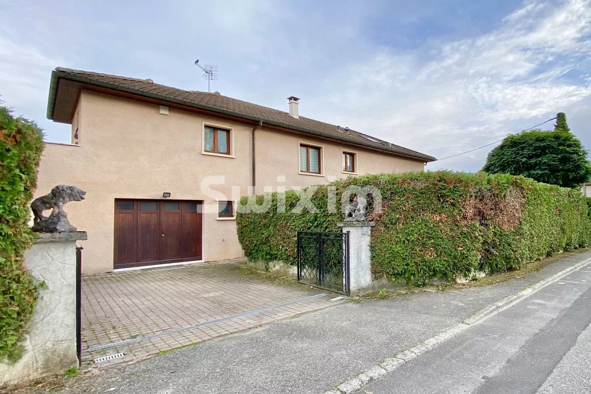 Vente Maison Ferney-Voltaire 8&nbsp;Pièces 220&nbsp;m²