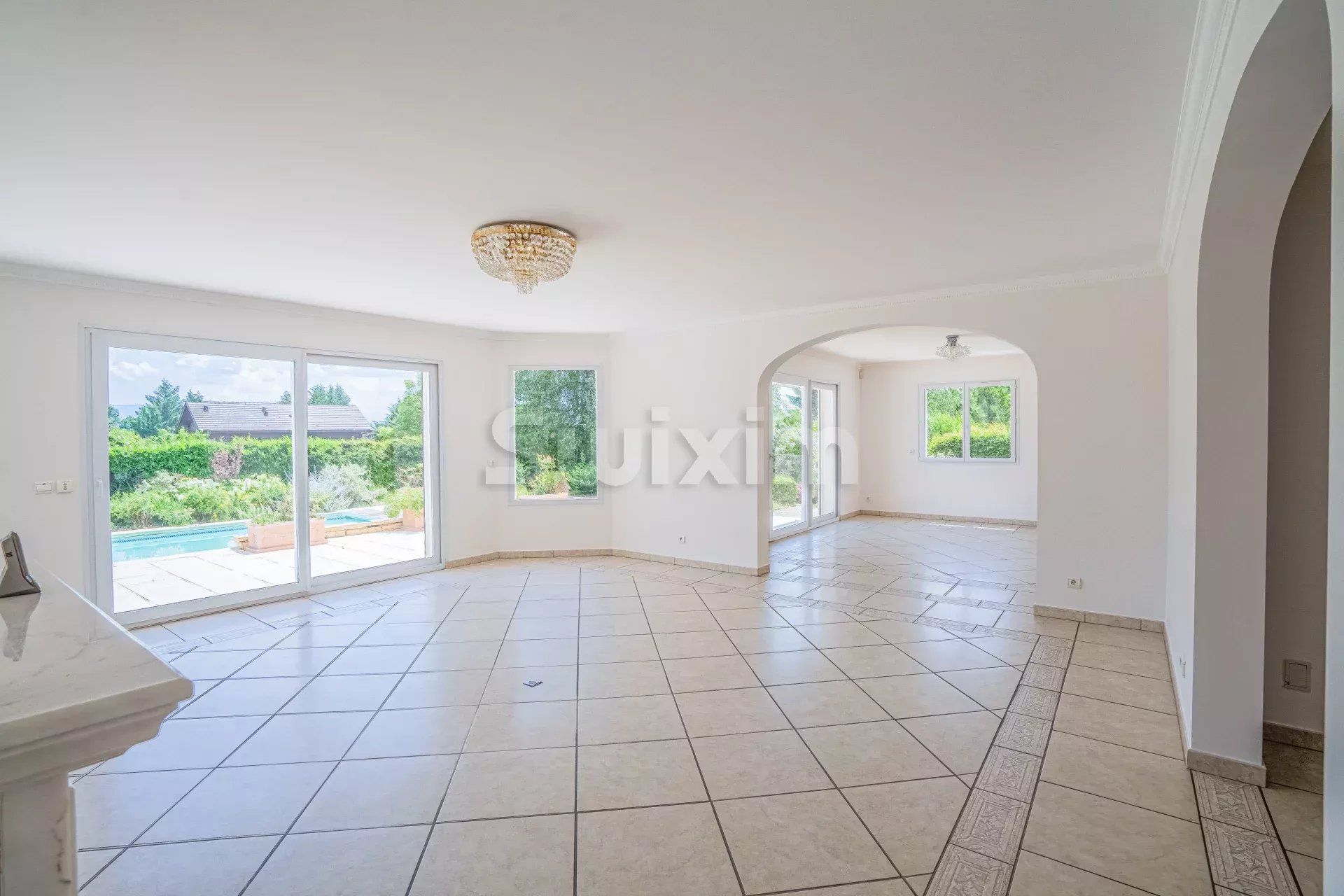 Venda Casa Divonne-les-Bains 8 Quartos 400 m²