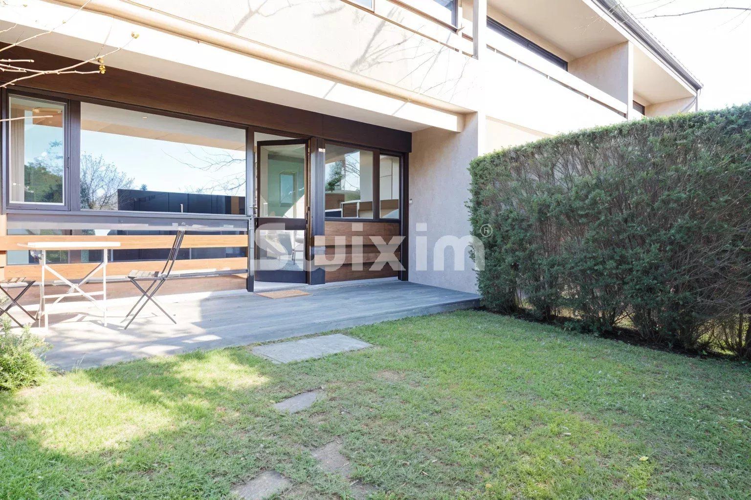 Sale Apartment Ornex 1&nbsp;room 32&nbsp;m²