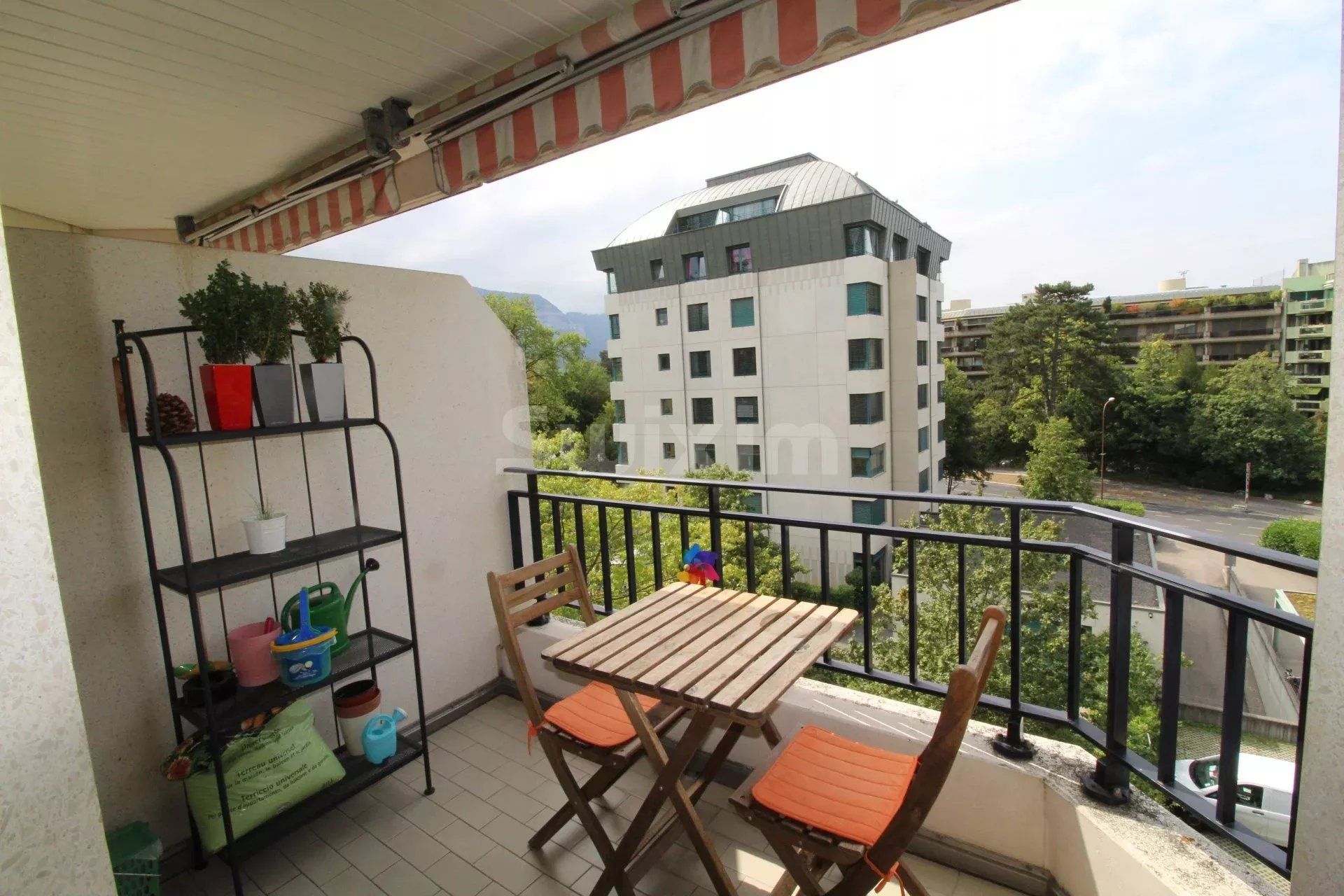 Location Appartement Genève 5 Pièces 98 m²