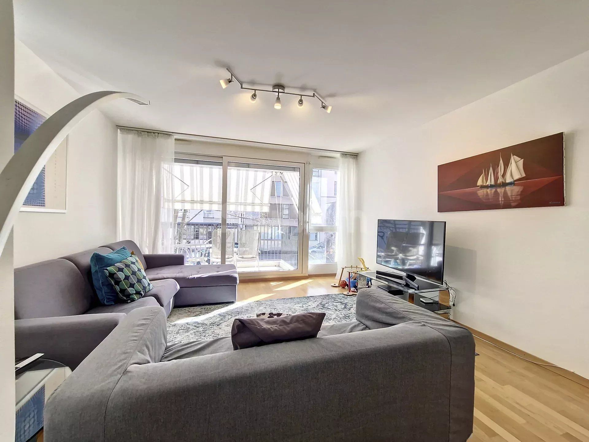 Rental Apartment Genève 6 Rooms 115 m²