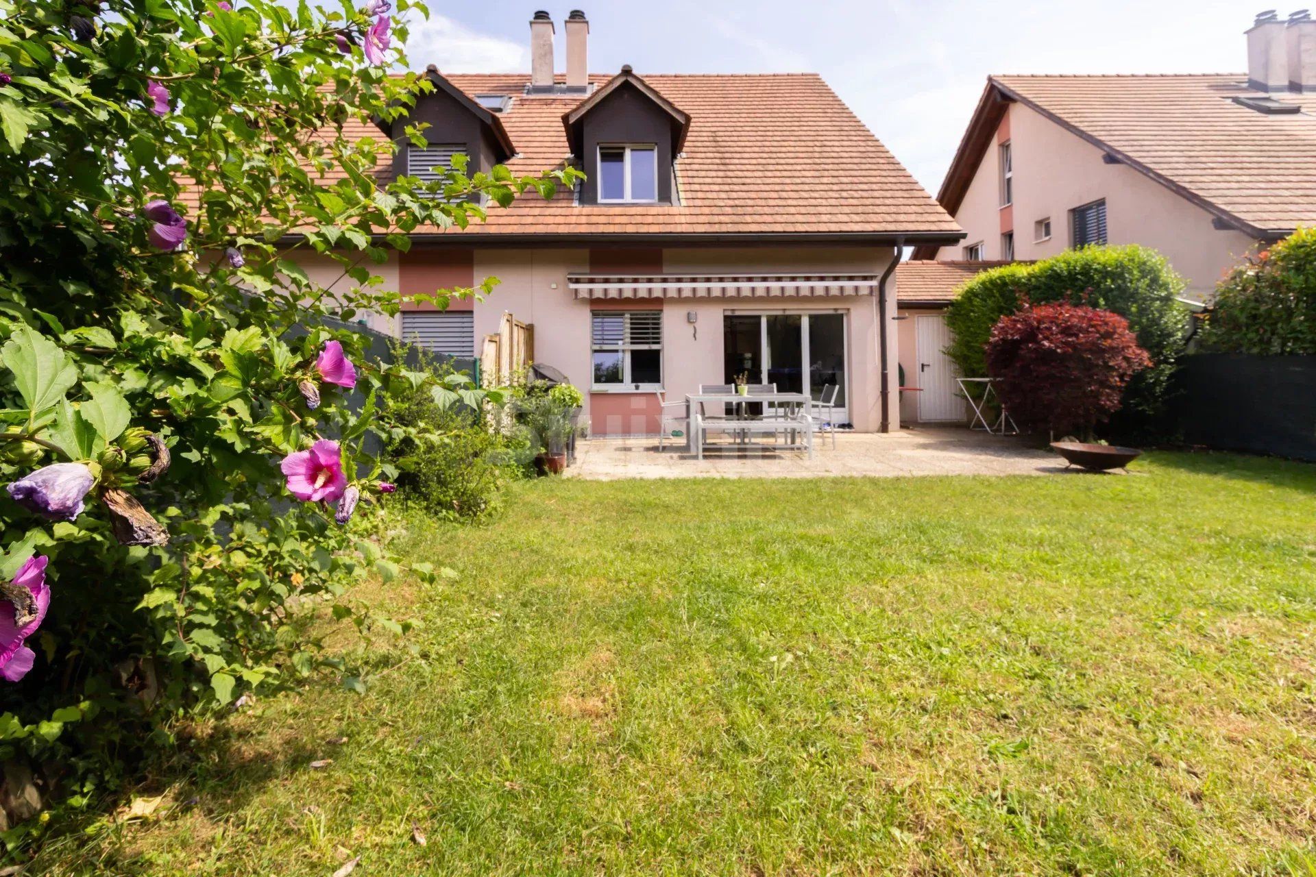 Alquiler Casa Gland 4.5 Salas 150 m²