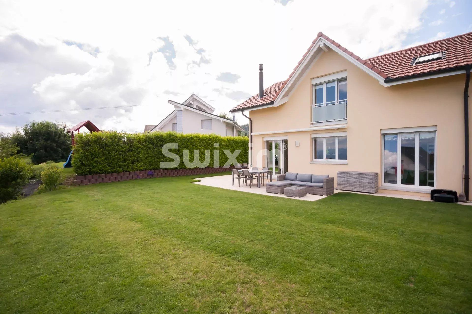 Vermietung Haus Nyon 5.5&nbsp;Zimmer 150&nbsp;m²