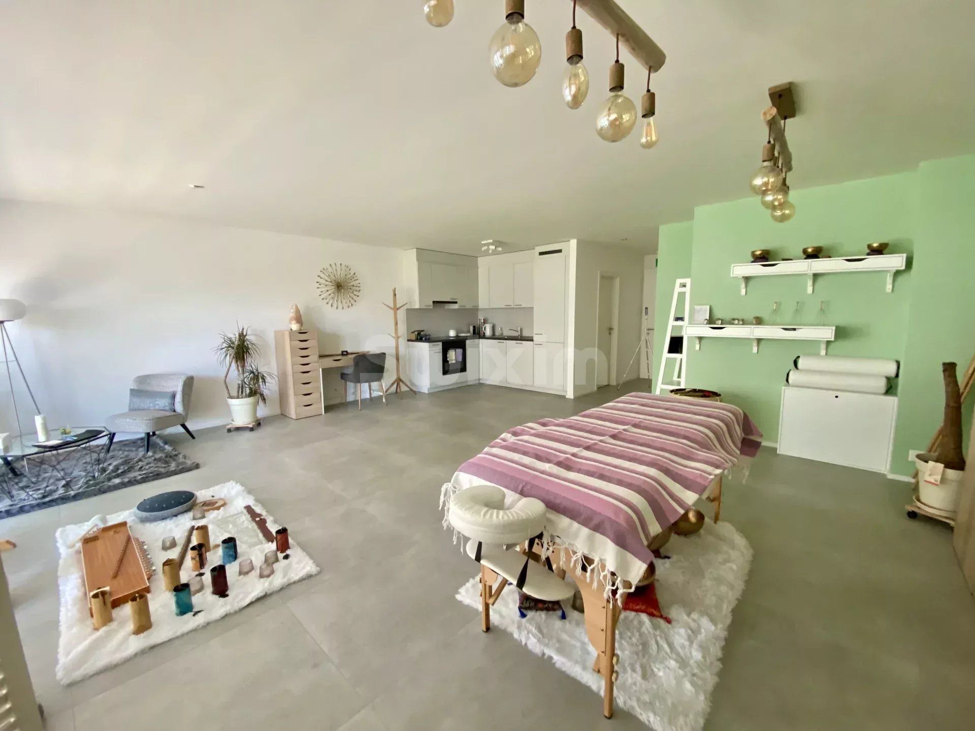 Rental Commercial local Rolle 1 room 57 m²