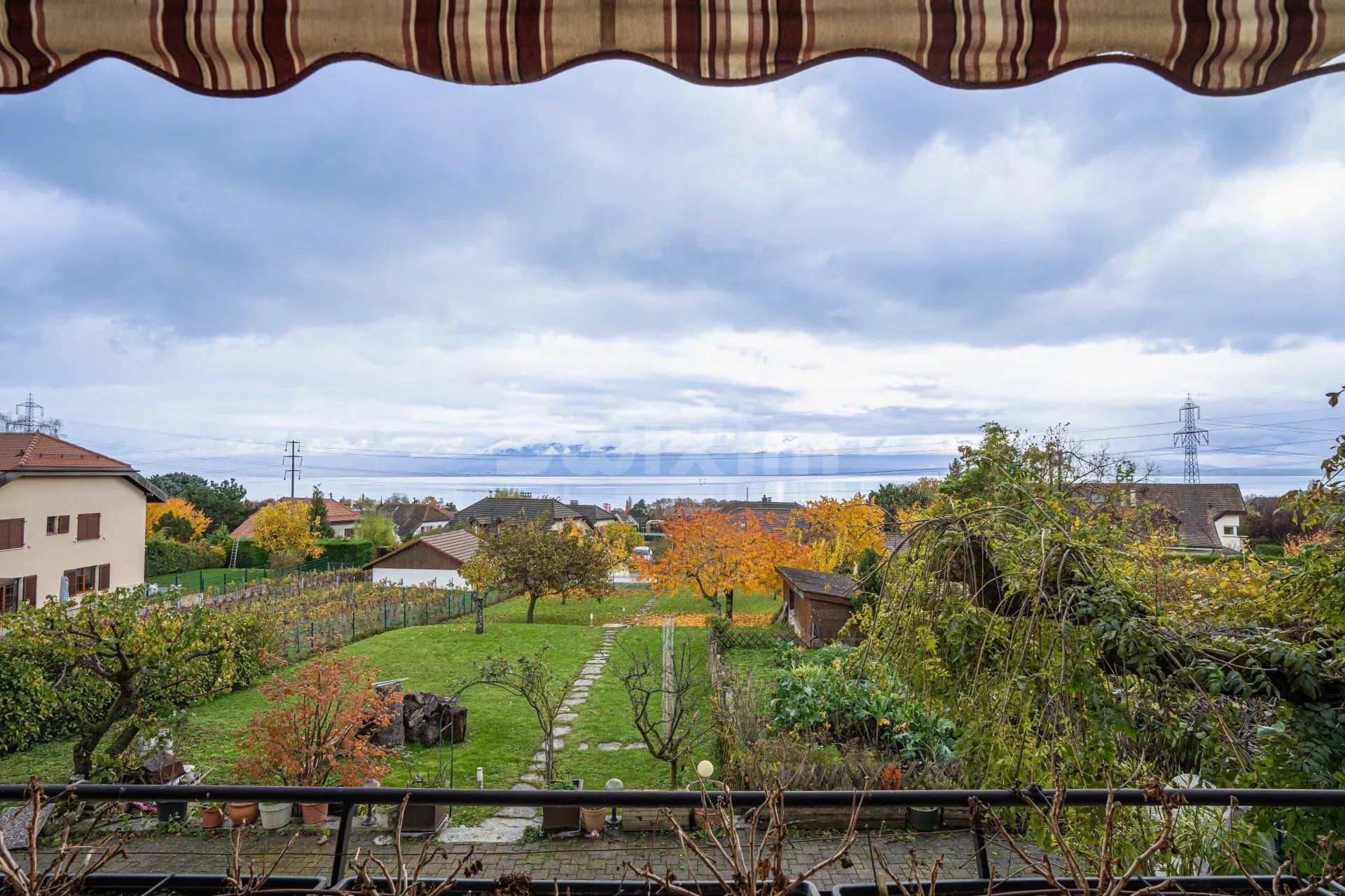 Verkauf Haus Mont-sur-Rolle 8 Zimmer 180 m²