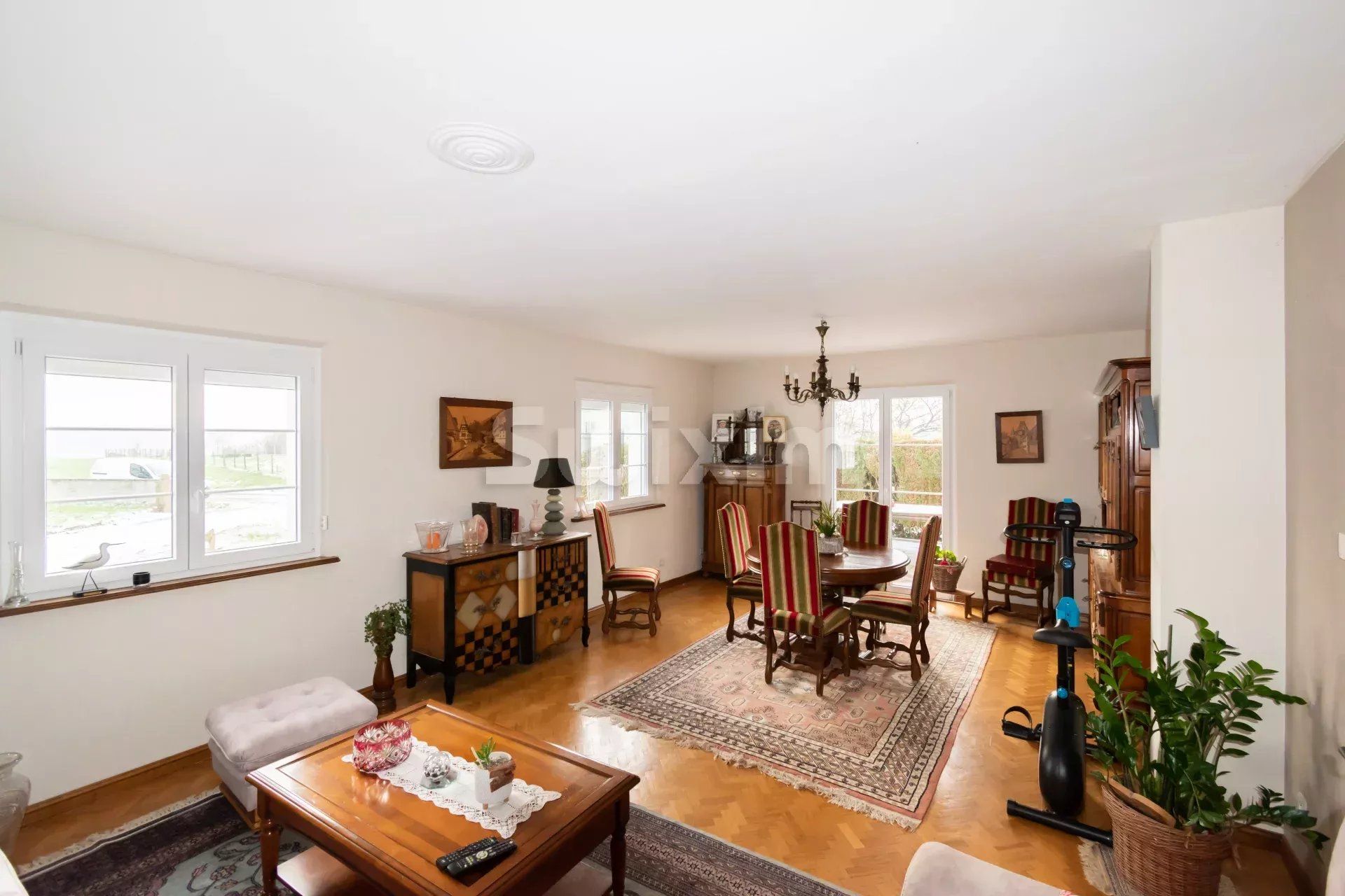 Venta Casa Eschbach 5 Salas 151.74 m²