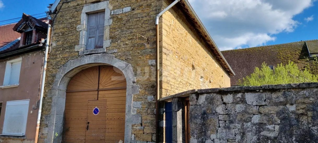 Vente Grange Lons-le-Saunier 4 Pièces 200 m²