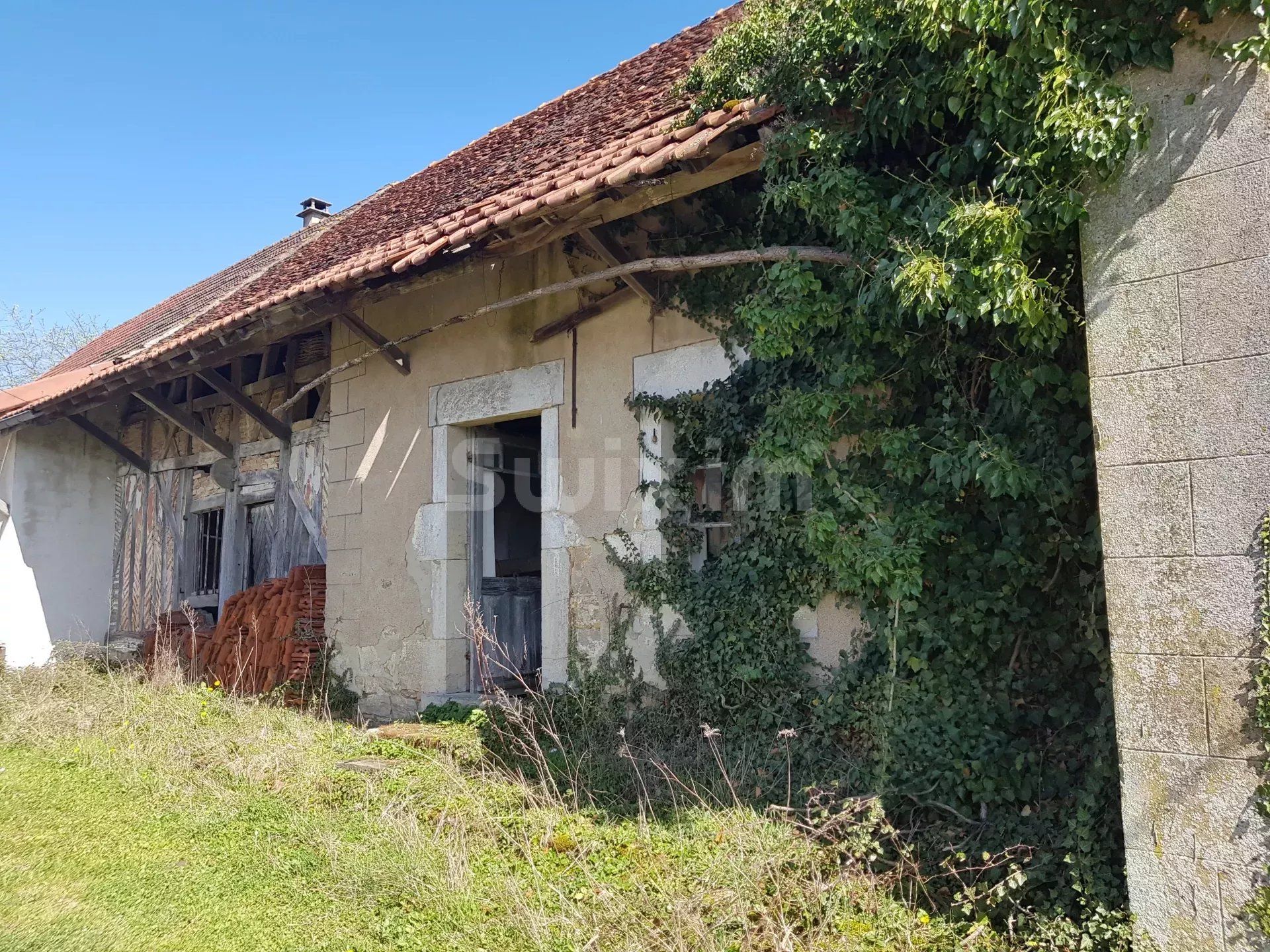 Vente Ferme Lons-le-Saunier 1 pièce 212 m²