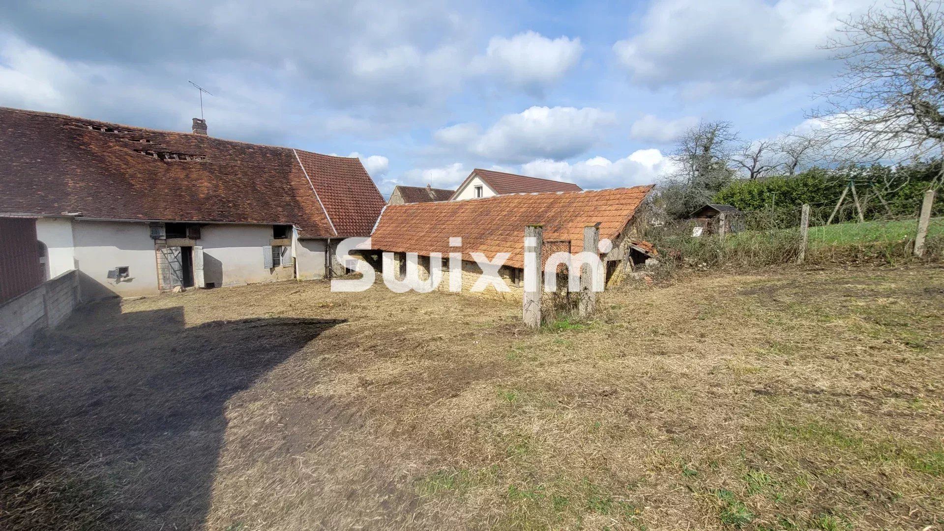 Vente Maison Lons-le-Saunier 8&nbsp;Pièces 300&nbsp;m²