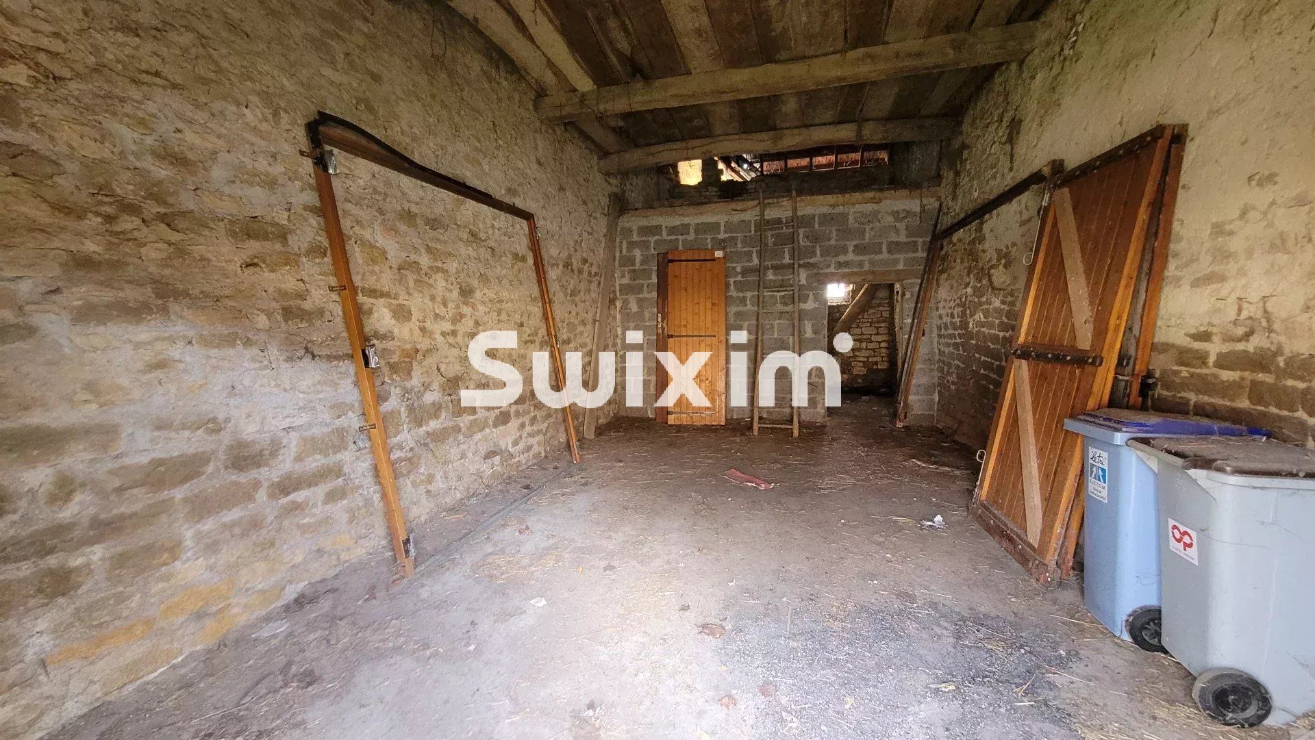 Vente Maison Lons-le-Saunier 8&nbsp;Pièces 300&nbsp;m²