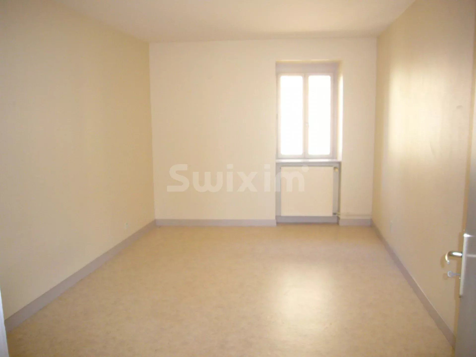 Vente Immeuble Lons-le-Saunier 5 Pièces 102 m²