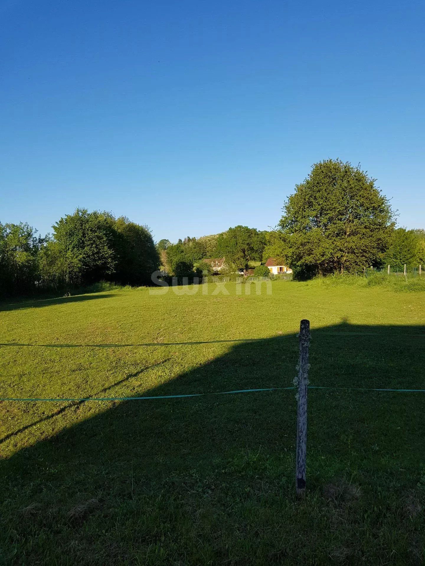 Venda Terreno edificável Lons-le-Saunier 2306 m²