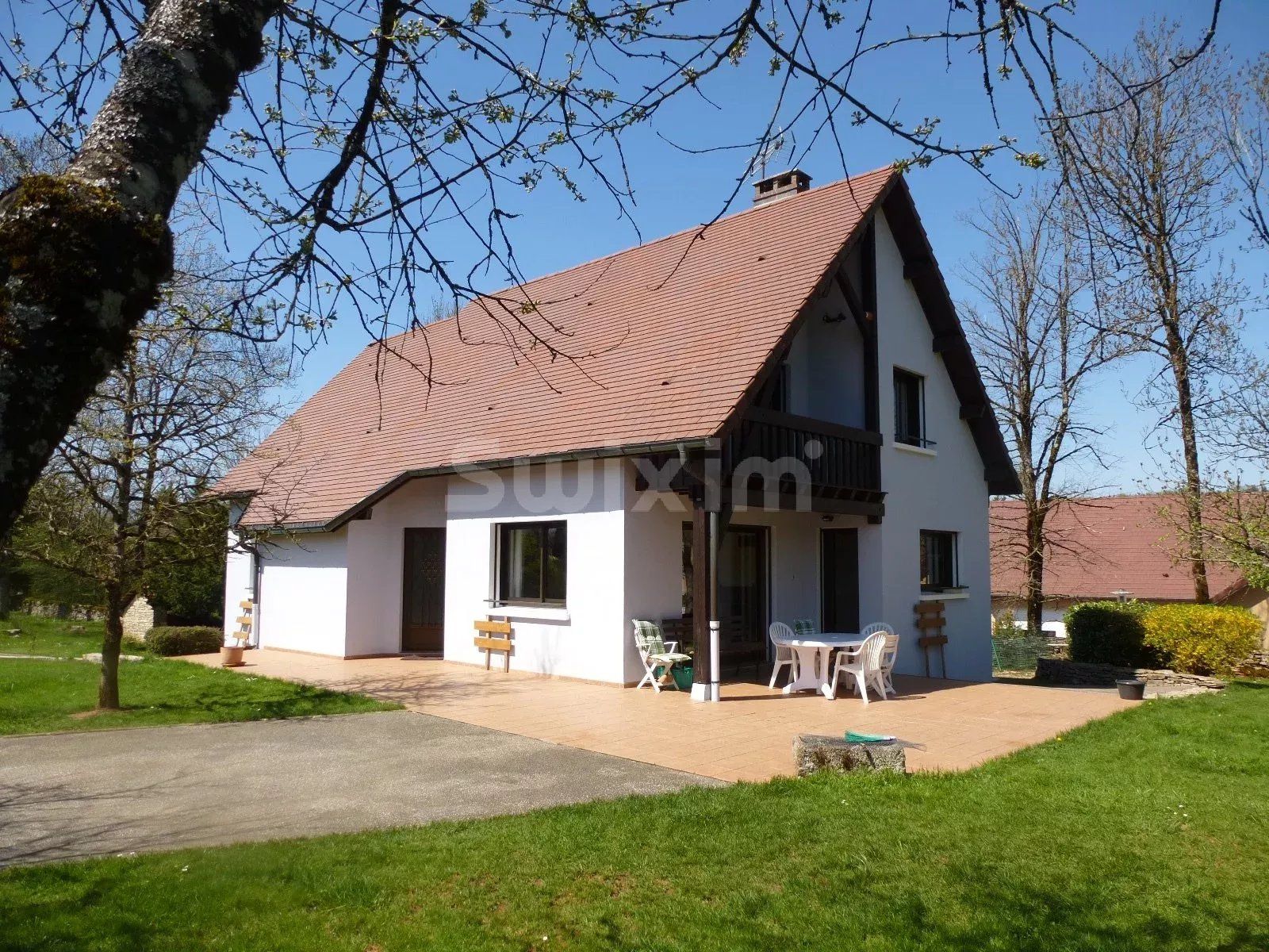 Vente Maison Lons-le-Saunier 7 Pièces 150 m²