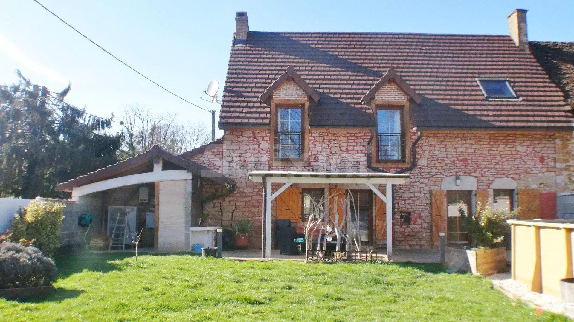 Vente Maison Lons-le-Saunier 5 Pièces 137 m²
