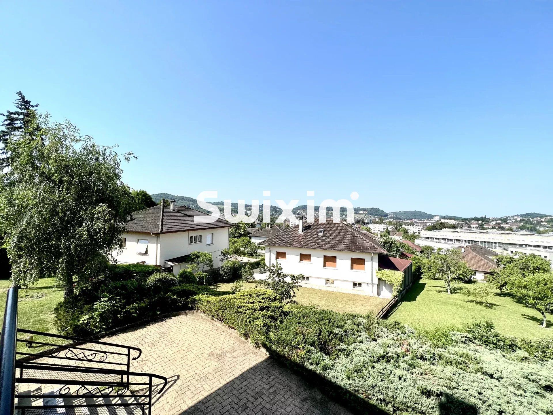 Sale House Lons-le-Saunier 5&nbsp;Rooms 102&nbsp;m²