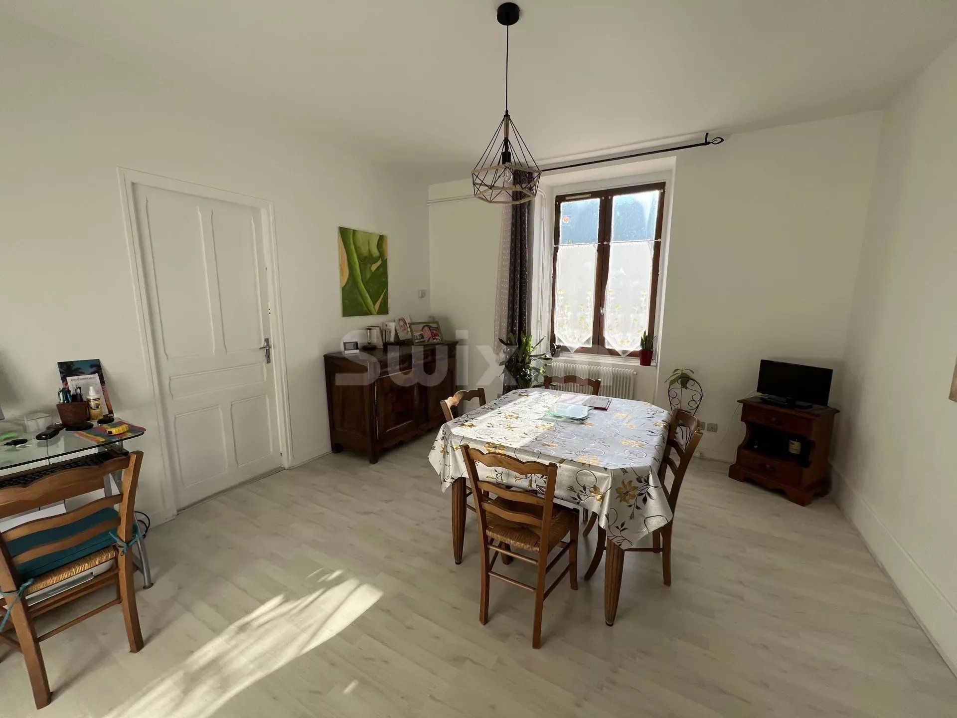 Sale House Lons-le-Saunier 7 Rooms 136 m²