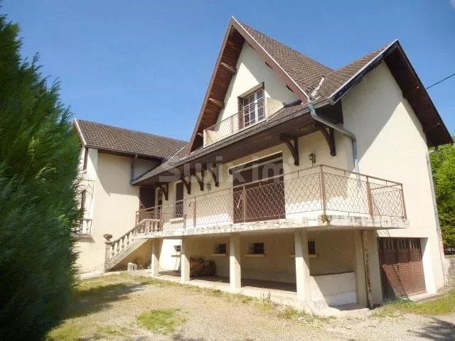 Vente Maison Lons-le-Saunier 6 Pièces 154 m²