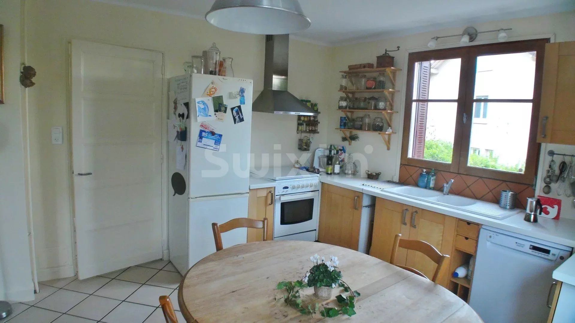 Sale House Lons-le-Saunier 6 Rooms 118 m²