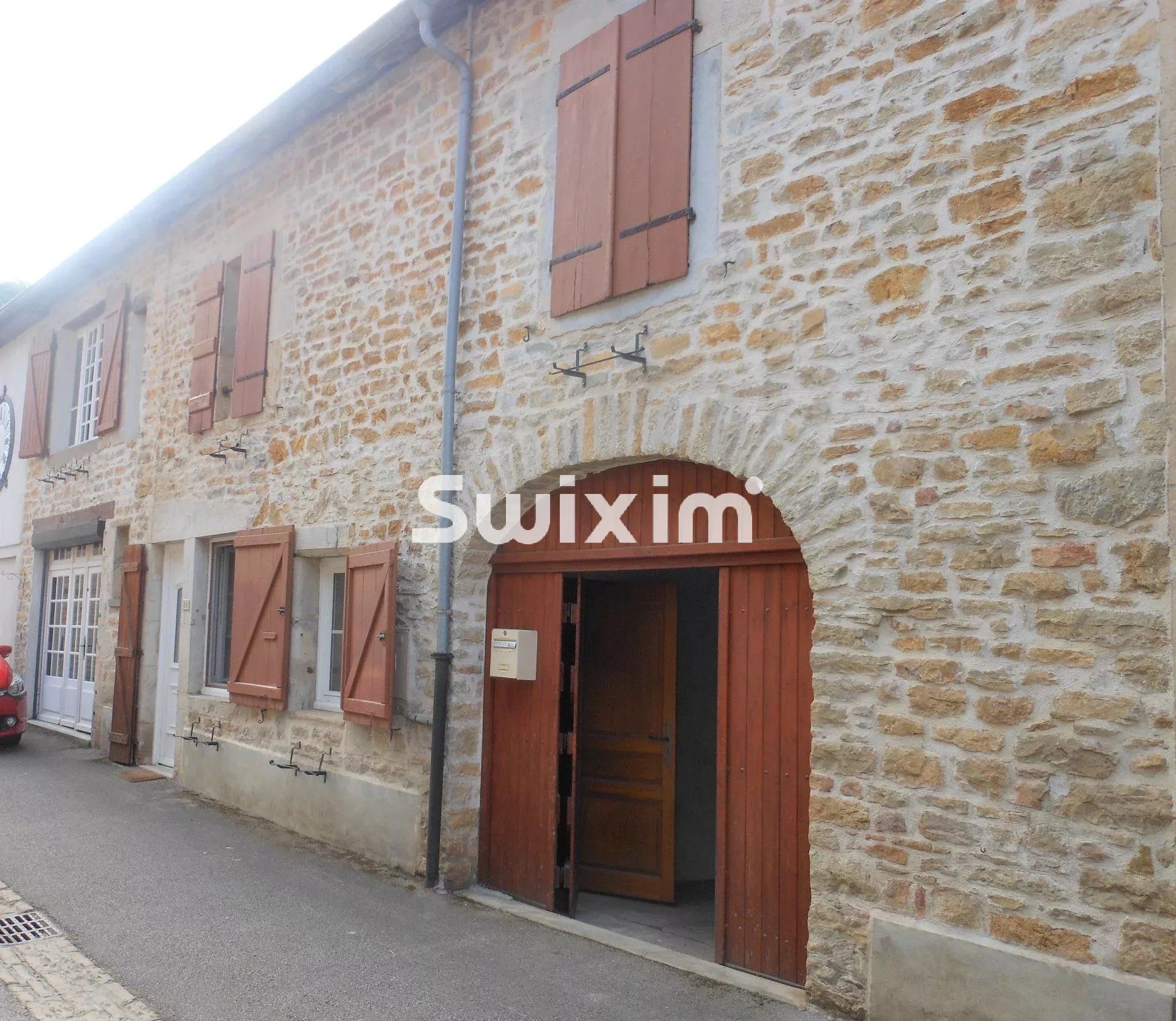 Sale House Lons-le-Saunier 5&nbsp;Rooms 105&nbsp;m²