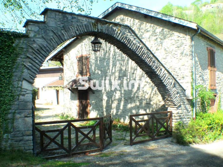 Vente Maison Doucier 18&nbsp;Pièces 300&nbsp;m²