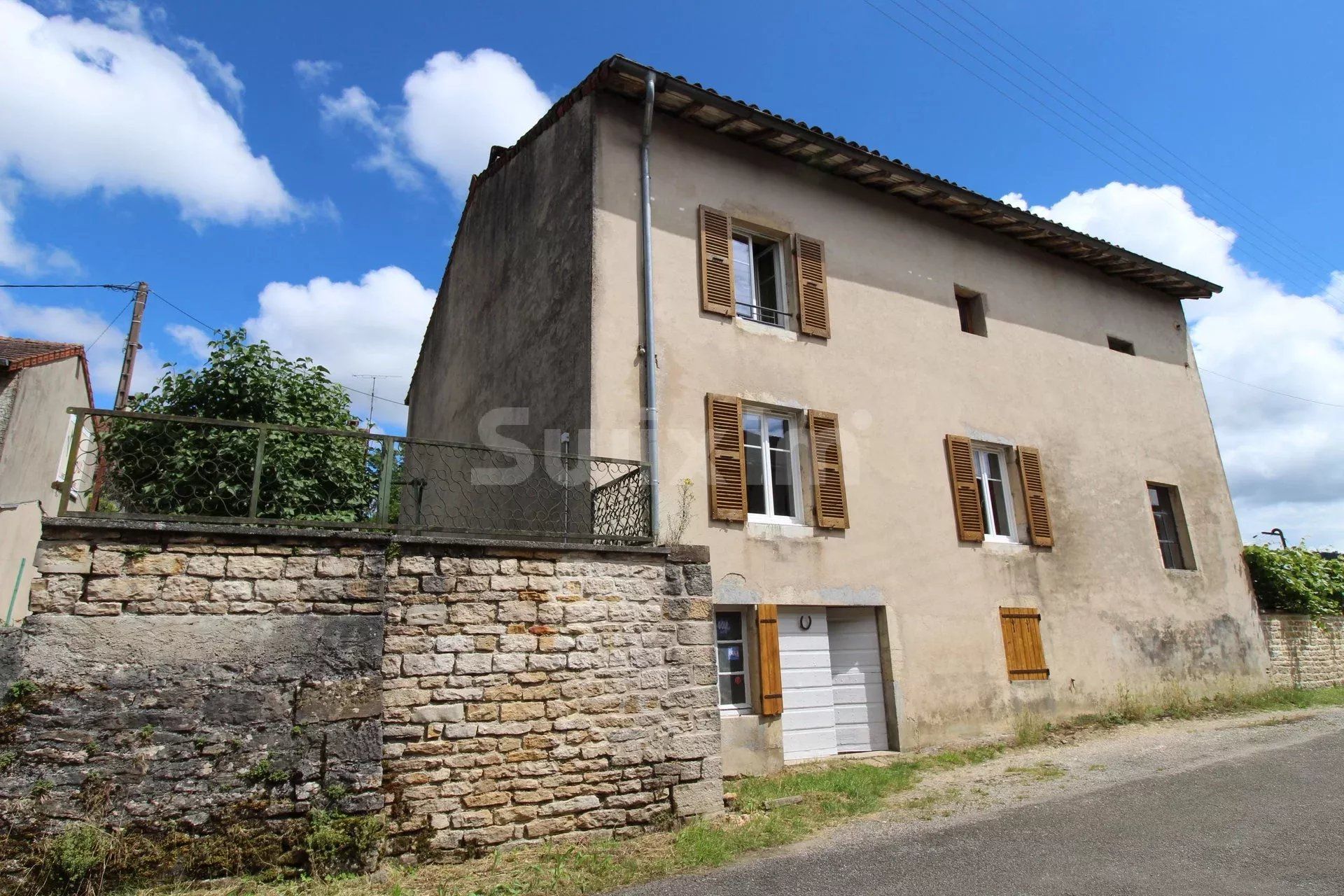 Vente Maison Lons-le-Saunier 6 Pièces 145 m²