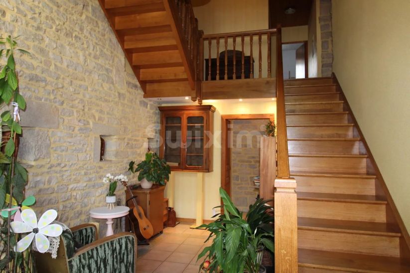 Vente Maison Lons-le-Saunier 6 Pièces 145 m²