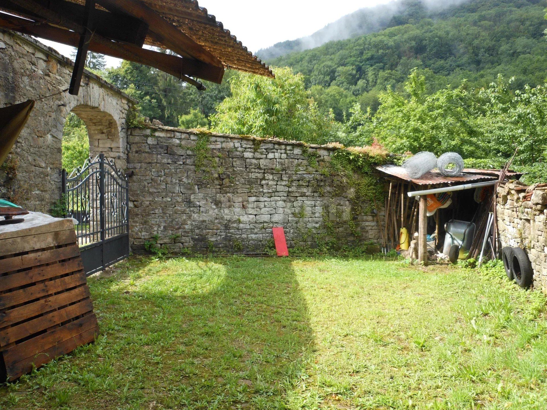 Vente Maison Lons-le-Saunier 6 Pièces 150 m²